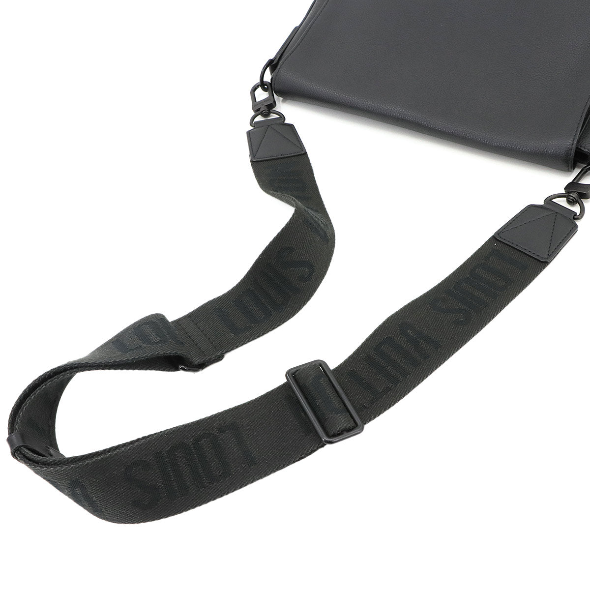 Aerogram Takeoff Messenger Shoulder Bag Leather M57080