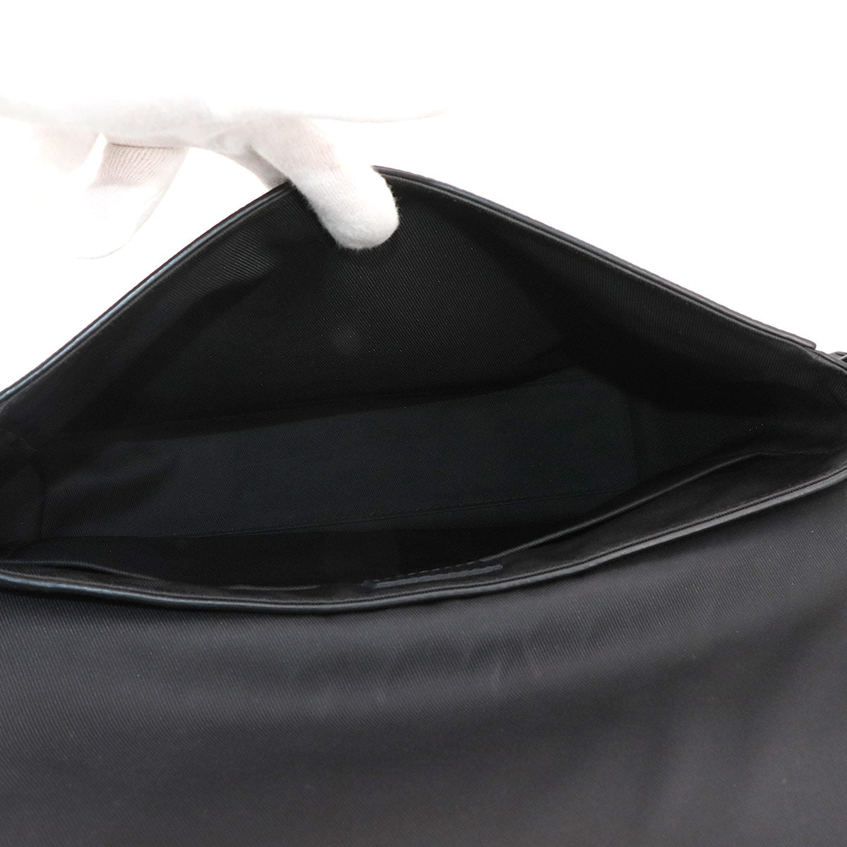 Aerogram Takeoff Messenger Shoulder Bag Leather M57080