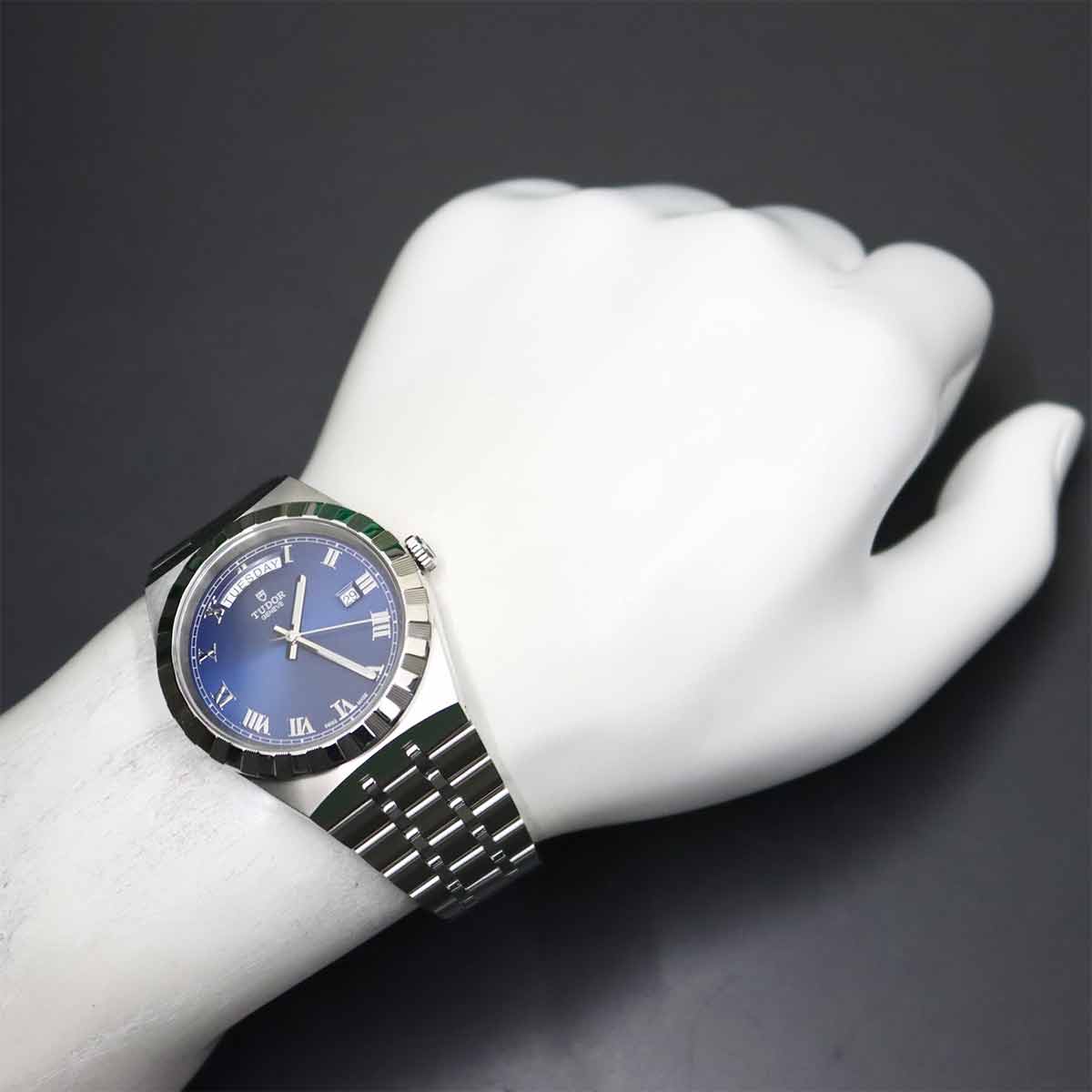 Royal 28600 Automatic Date Blue Dial Mens Watch