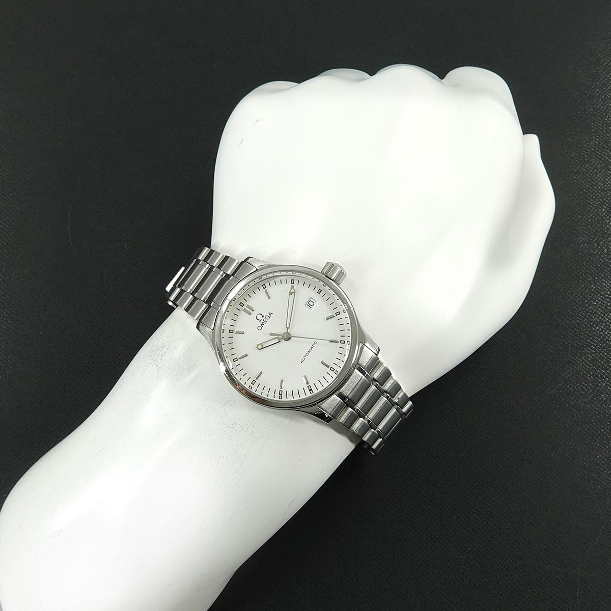 Classic Date 5203.20 Vintage Automatic White Dial Men's Watch