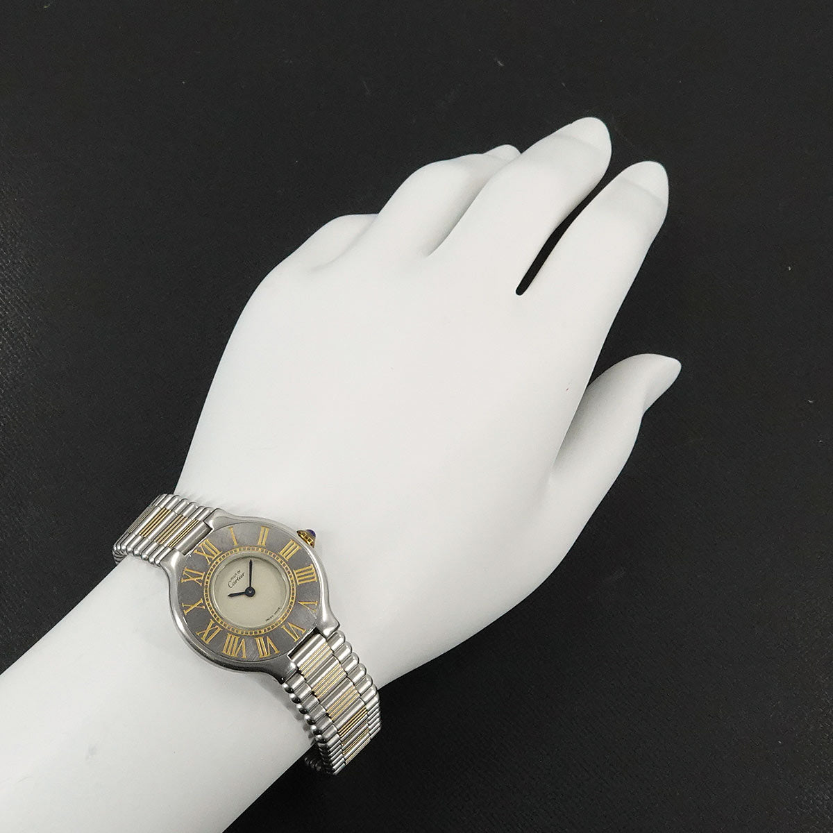 Must 21 Quartz cream Dial Ladies Watch