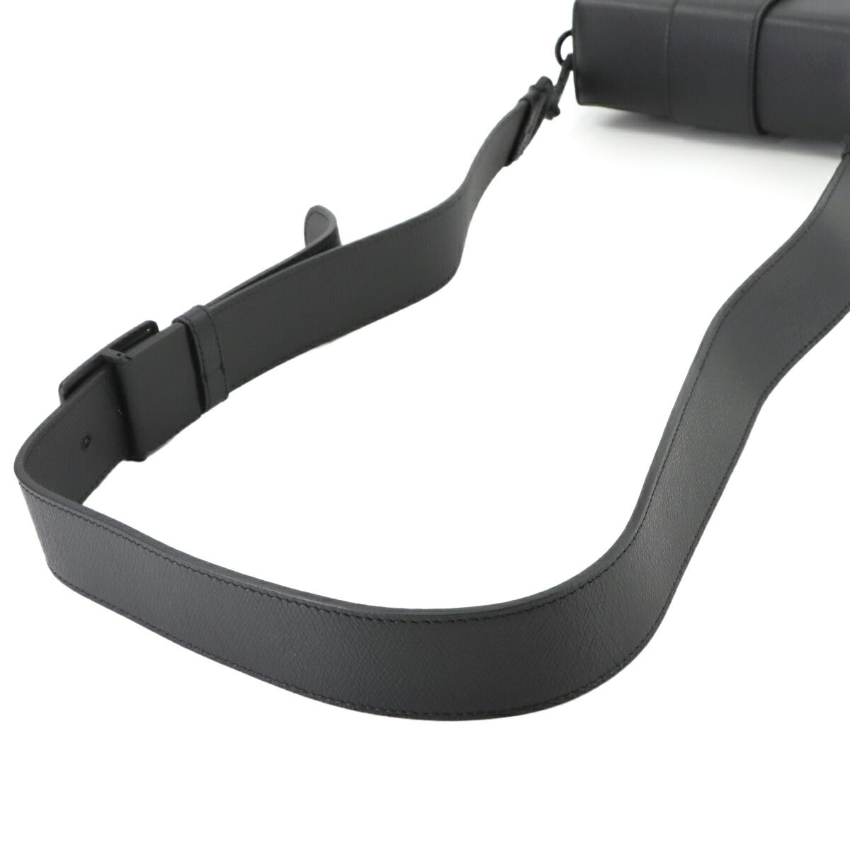 30 Montaigne Box Shoulder Bag Leather Black M9204UMOS