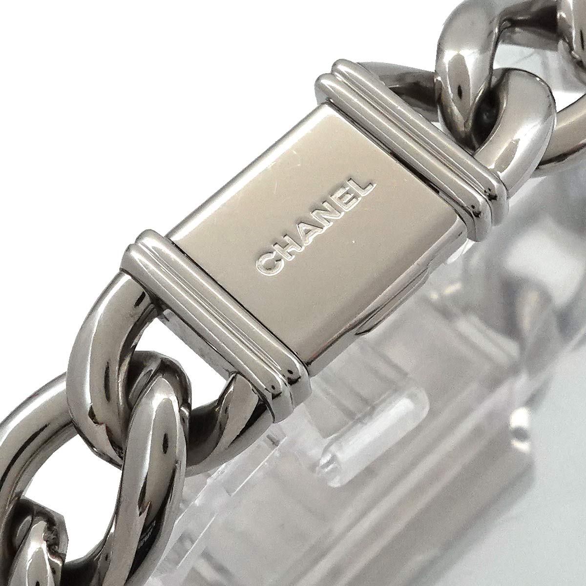 Premiere L Size H0452 Quartz Black Dial Ladies Watch