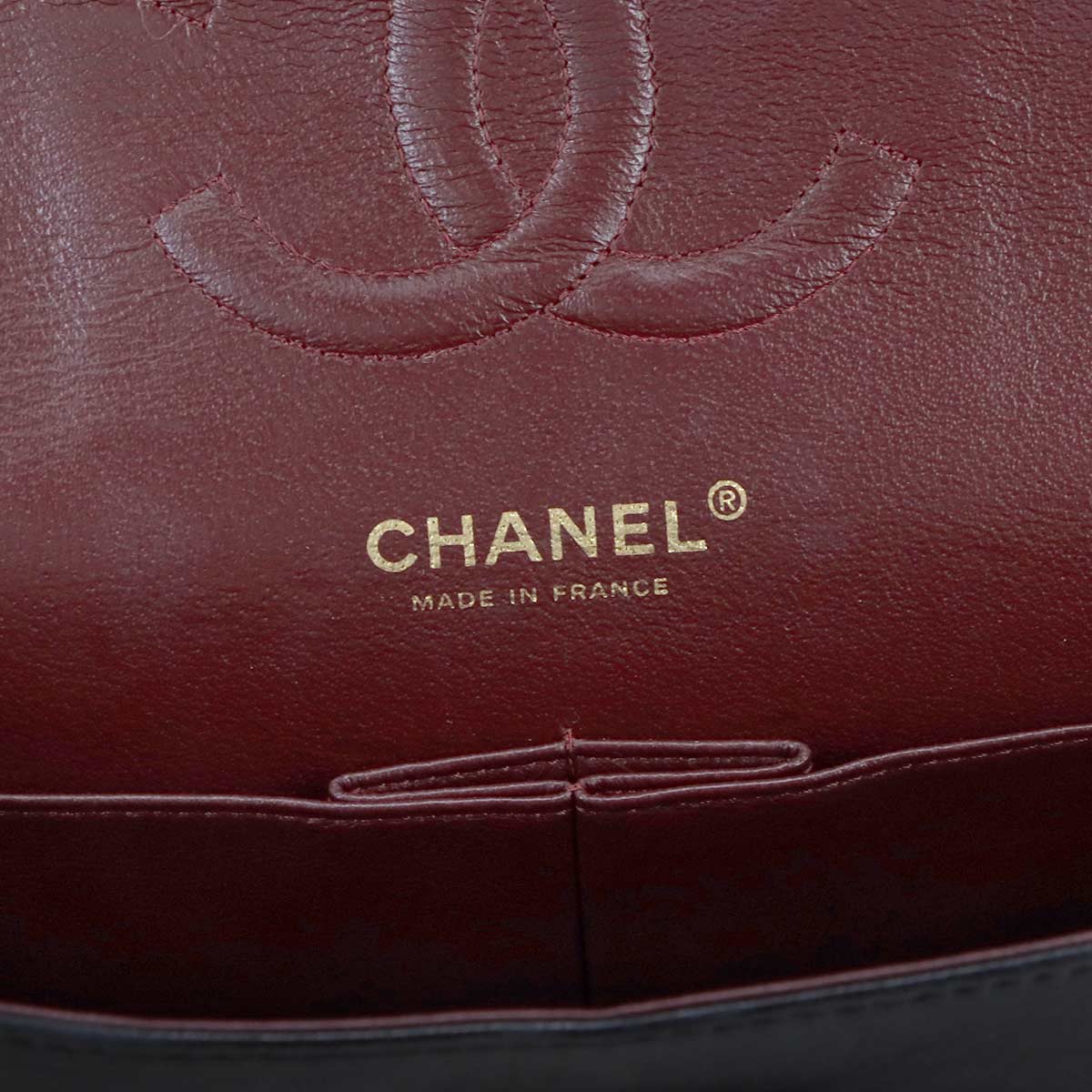 Matelasse 25 Chain Shoulder Bag Leather Black A01112 11.12