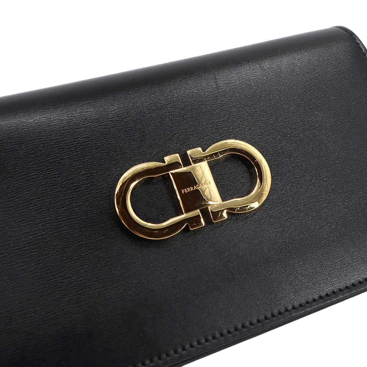 Gancini Chain Shoulder Bag Leather Black 90298031