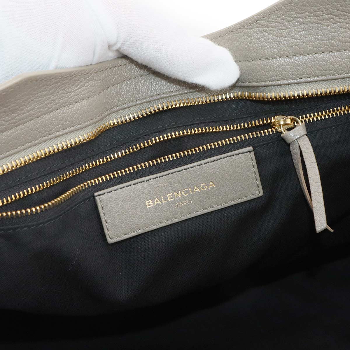 Classic Metallic Edge City Hand Shoulder Bag Gray 390154