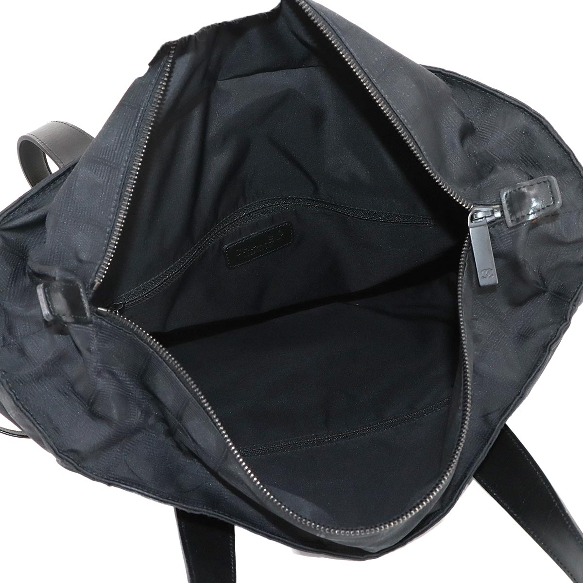 New Travel Line Tote GM Nylon Jacquard Leather Black A15825