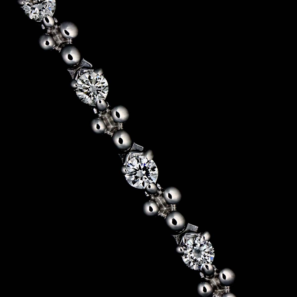 Diamond 1.65ct Necklace 18K White Gold 750
