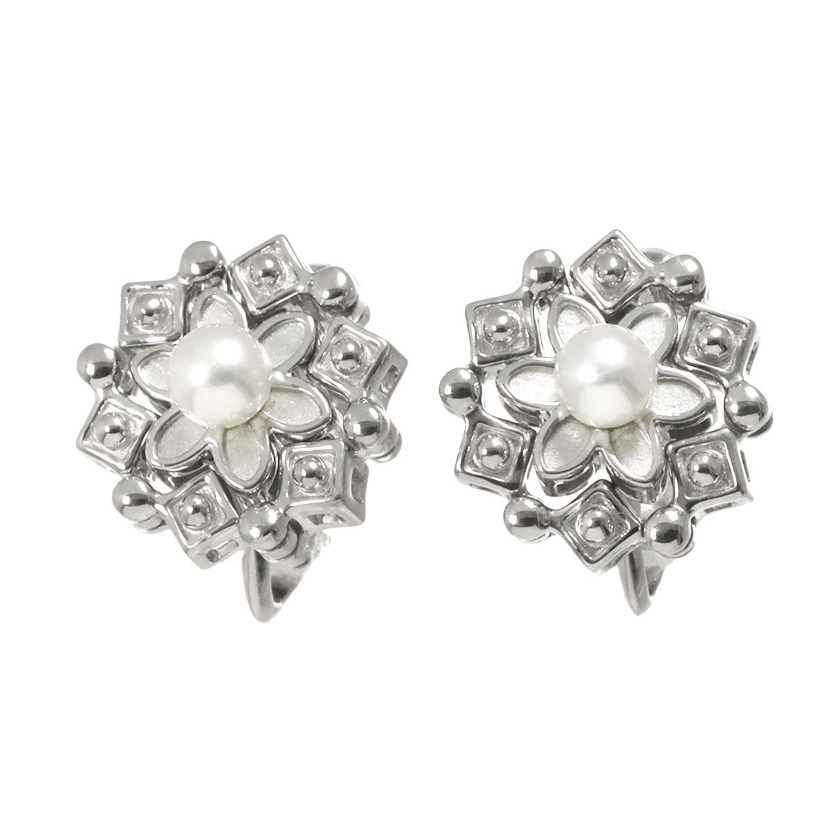 Baby Pearl 3.8mm Earrings Clip on 18K WG White Gold 750