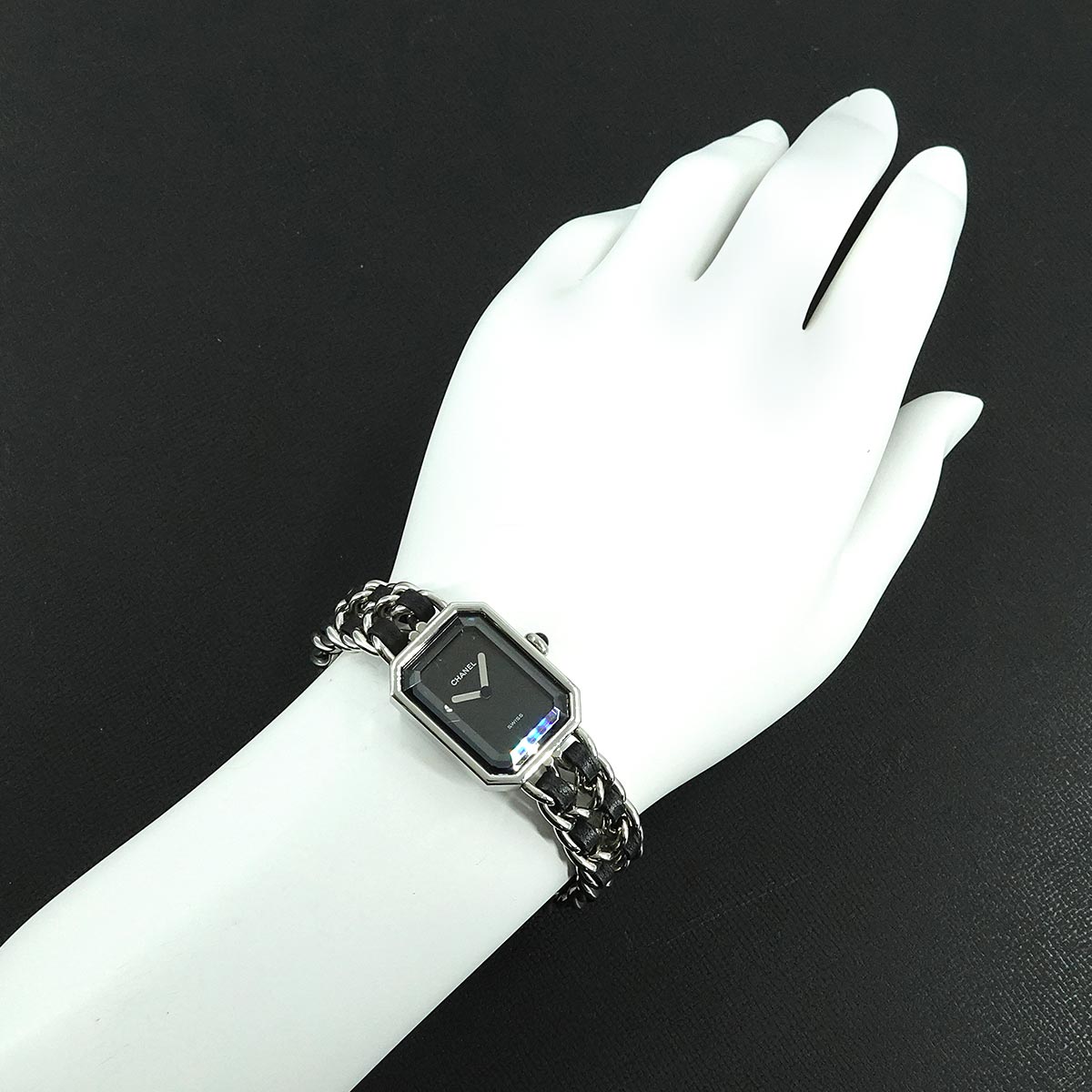 Premiere Size M H0451 Quartz Black Dial Ladies Watch