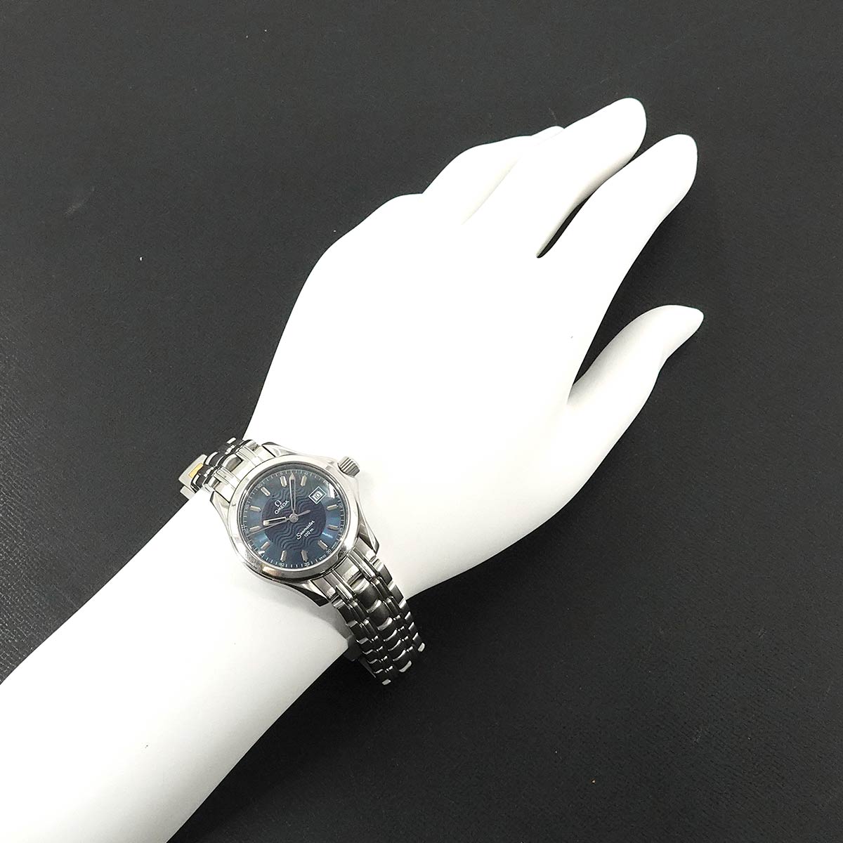 Seamaster 120 2581.81 Date Quartz Blue Dial Ladies Wrist Watch