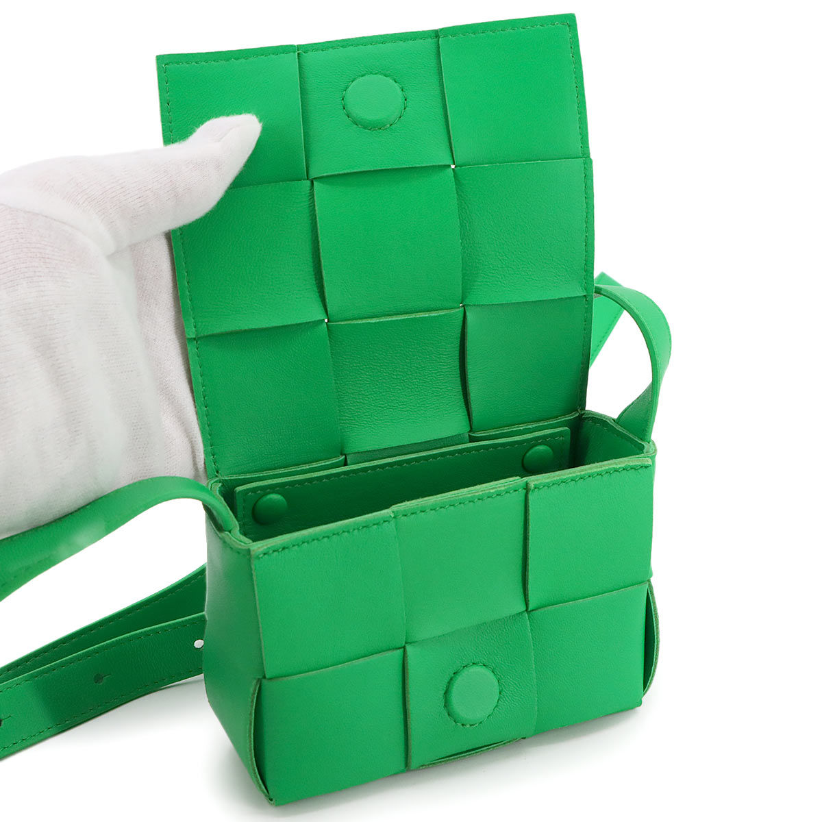 Intrecciato Candy Cassette Shoulder Bag Leather Green