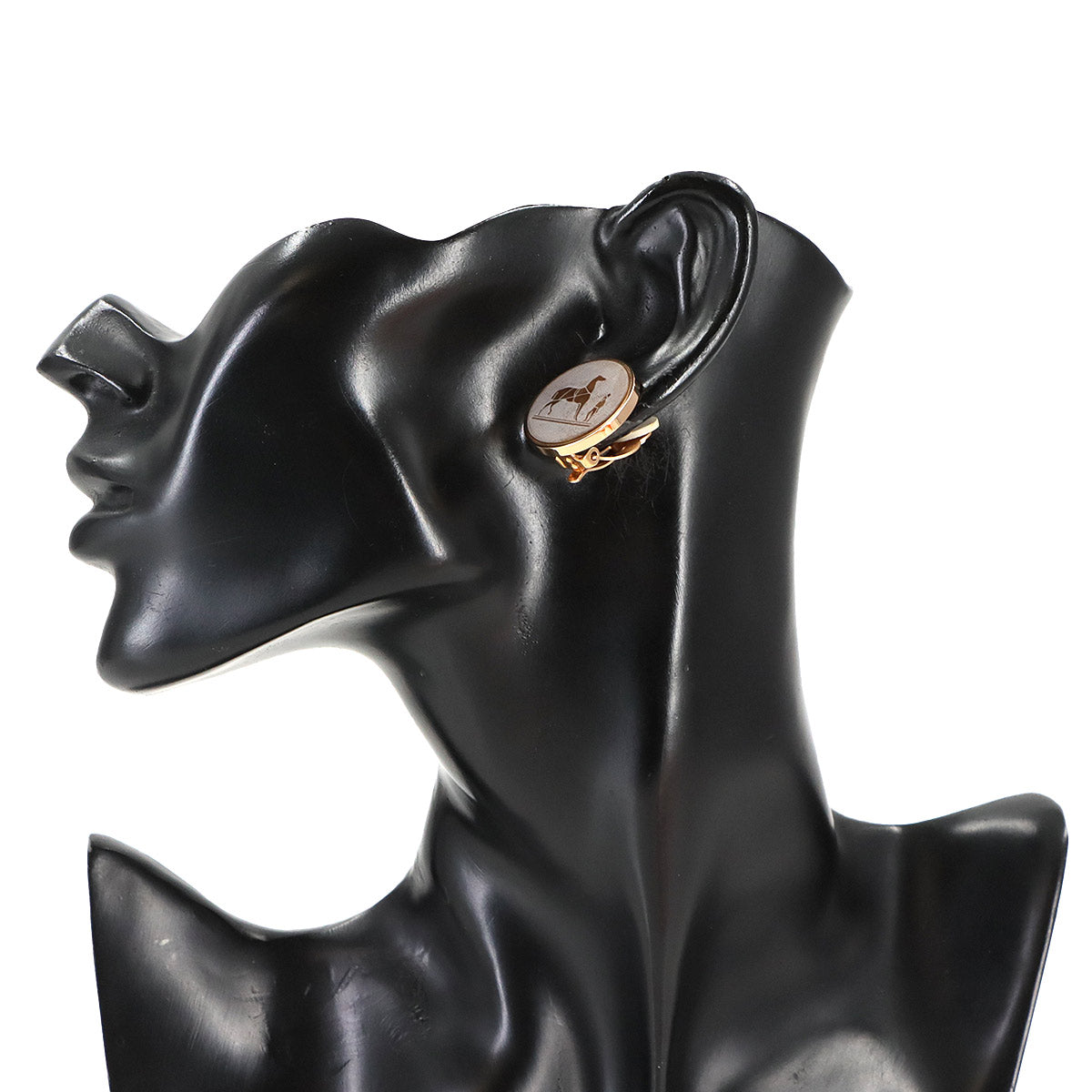 Corozo Horse Motif Round Type Earrings Brown Pink gold Accessory