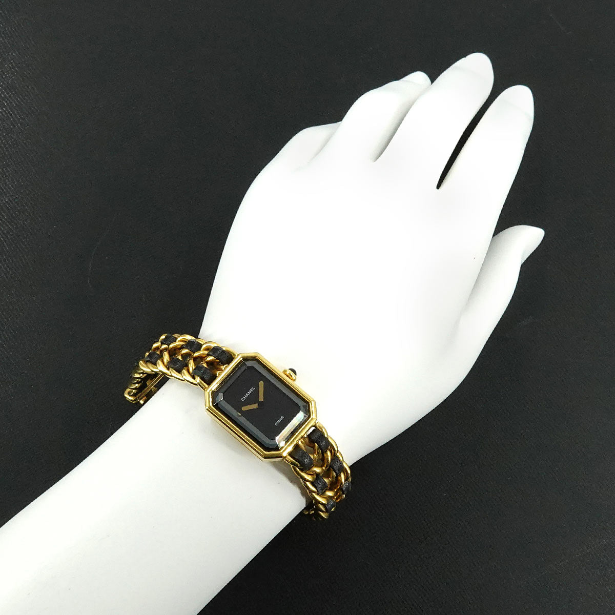 Premiere Size M H0001 Vintage Quartz Black Dial Ladies Watch