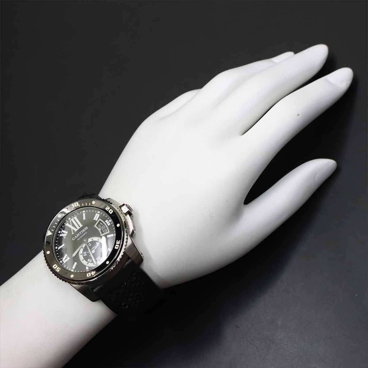 Caliber de Cartier Diver W7100056 Date Black Dial Mens Watch