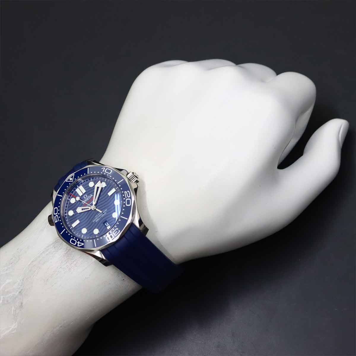 Seamaster 300 210.32.42.20.03.001 CO-AXIAL Date Blue Dial