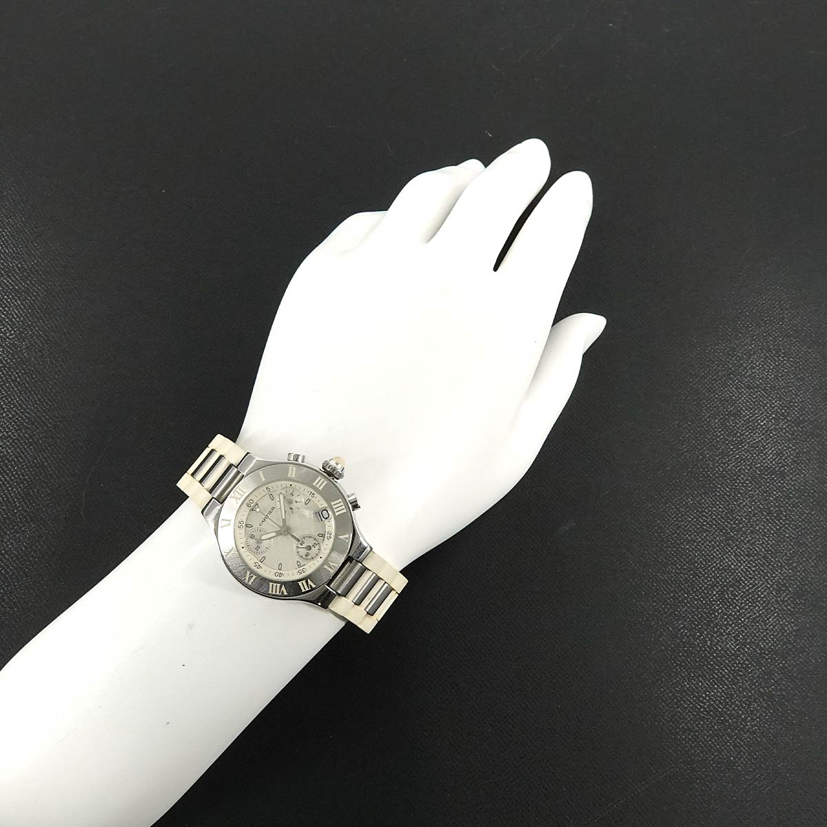 Must 21 Chronoscaph W10197U2 Quartz White Dial Ladies Watch