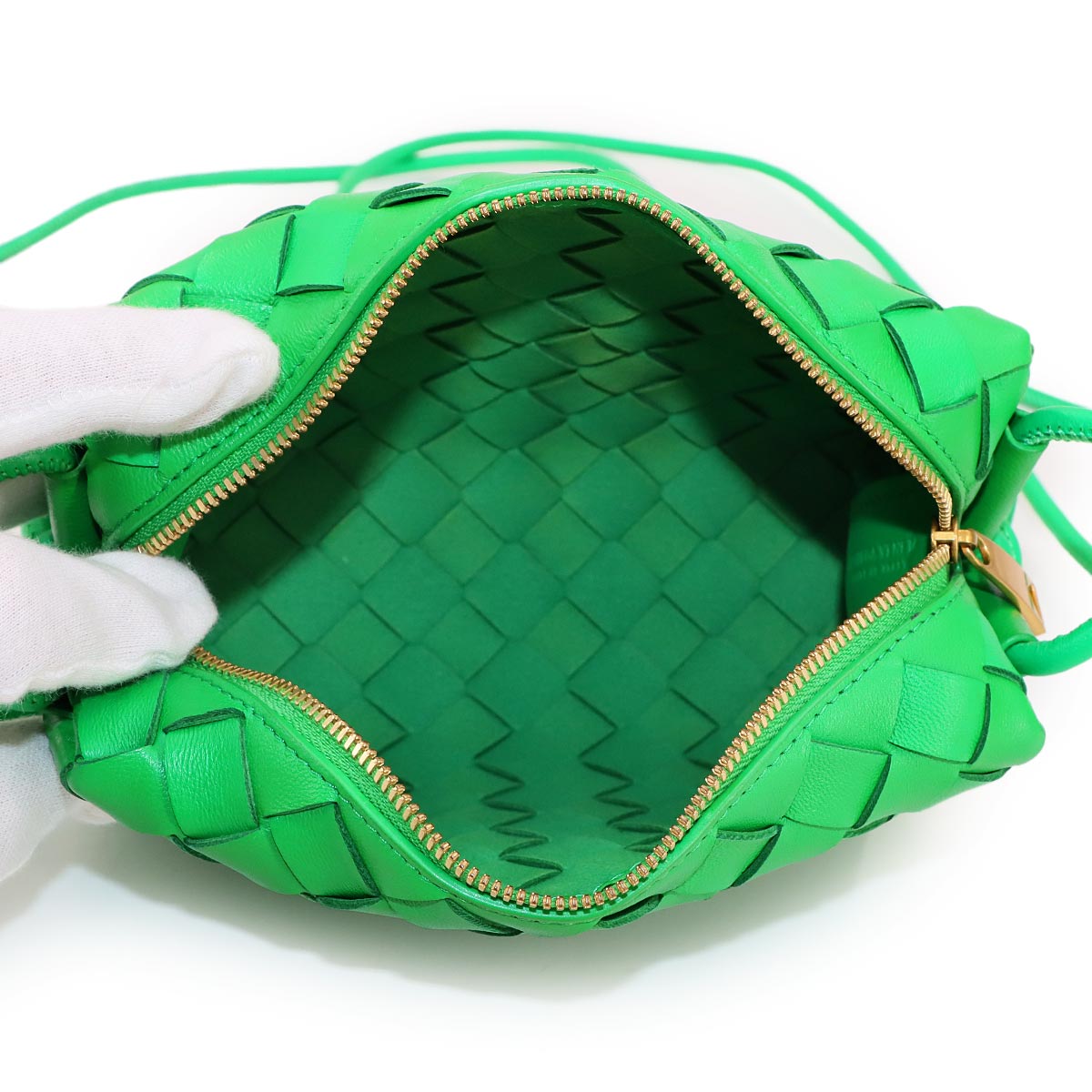 Intrecciato Mini Loop Camera Bag Shoulder Bag 680254