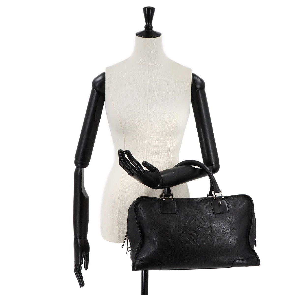 Amazona 36 Hand Bag Leather Black Anagram Purse