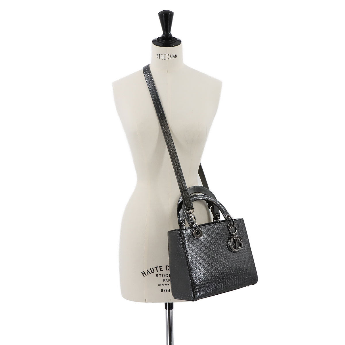 Micro Cannage Lady Dior Medium Hand Bag Patent Leather 90299373