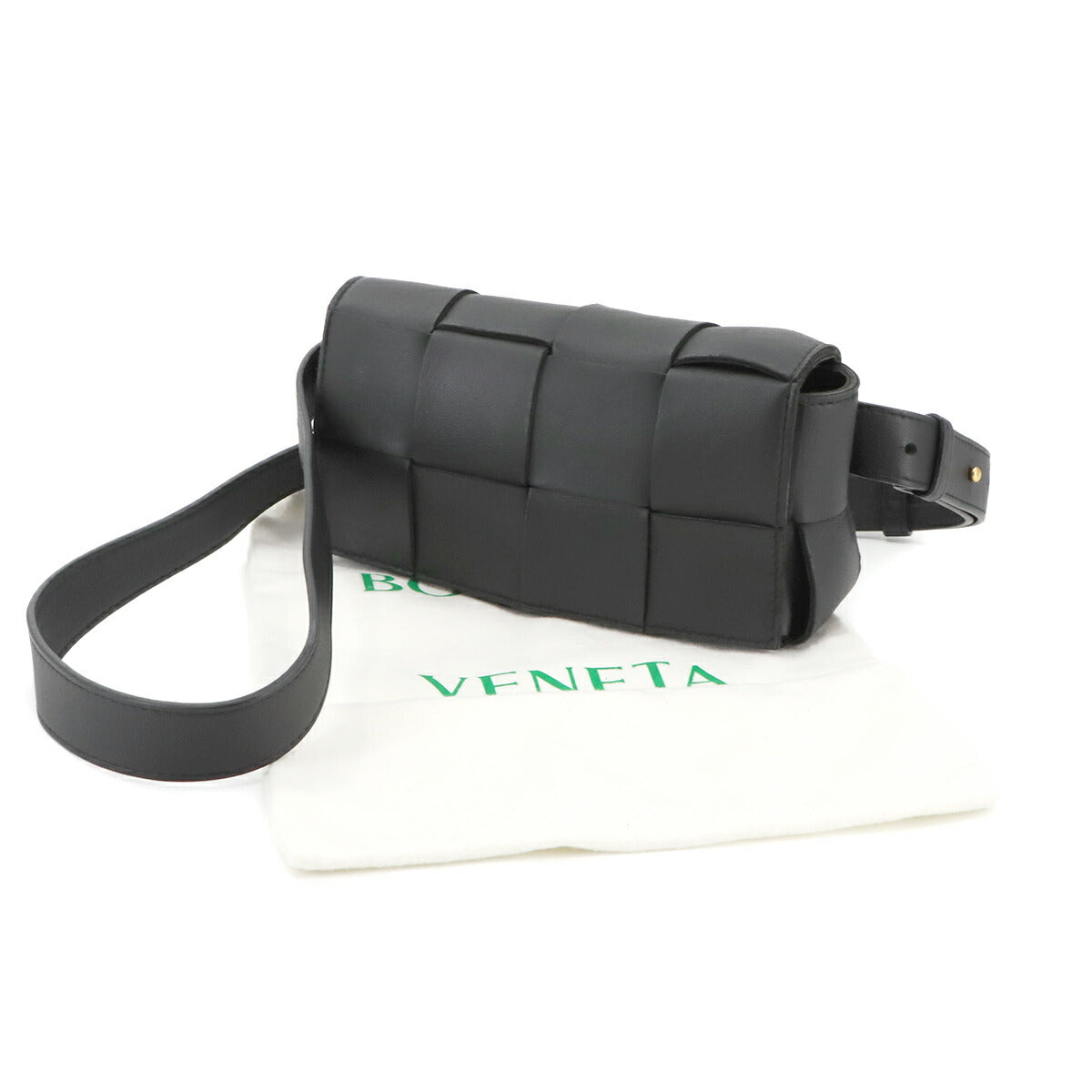 Intrecciato Cassette Belt Bag Leather Black 668572