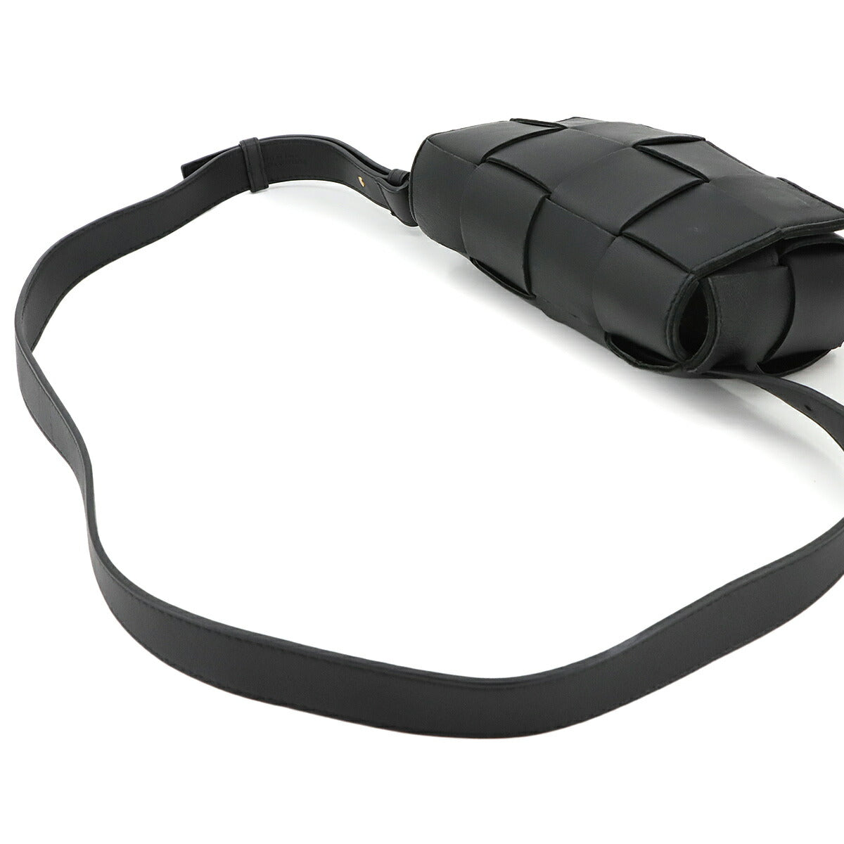 Intrecciato Cassette Belt Bag Leather Black 668572