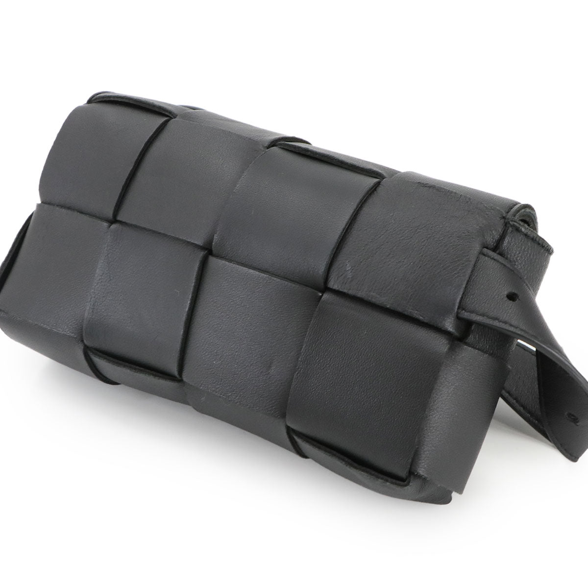 Intrecciato Cassette Belt Bag Leather Black 668572