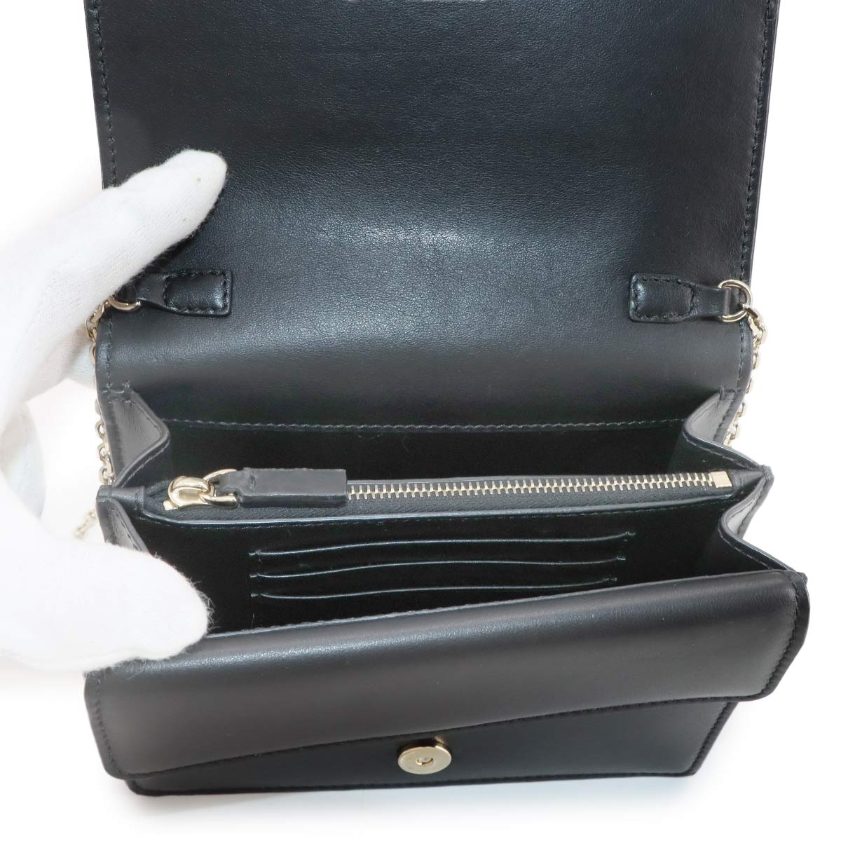 V Logo Chain Shoulder Bag Leather Black