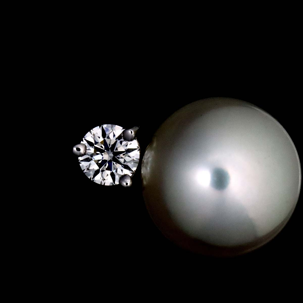 Akoya Pearl Diamond Earring Pierced 18K WG One piece only