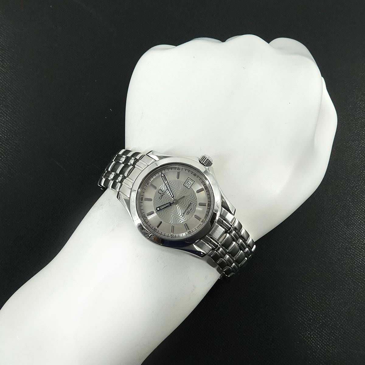 Seamaster 120 2511 31 Date Quartz Silver Dial Mens Watch