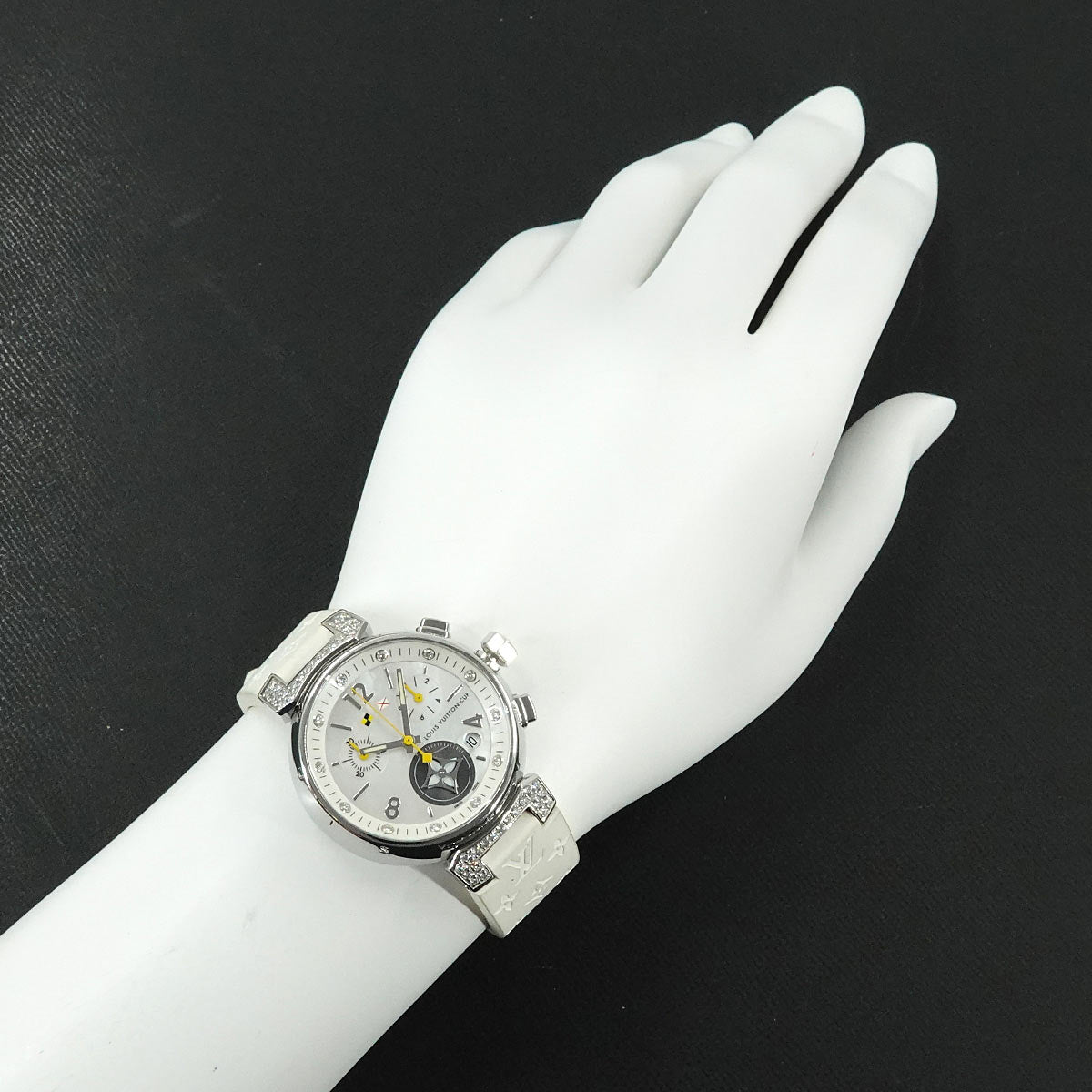 Tambour Lovely Cup Q132H Quzrtz White Shell Dial