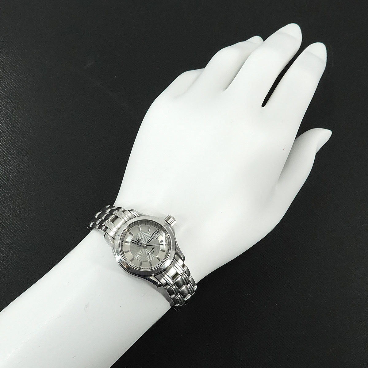 Seamaster 120 Date 2581 31 Quartz Silver Dial Ladies Watch