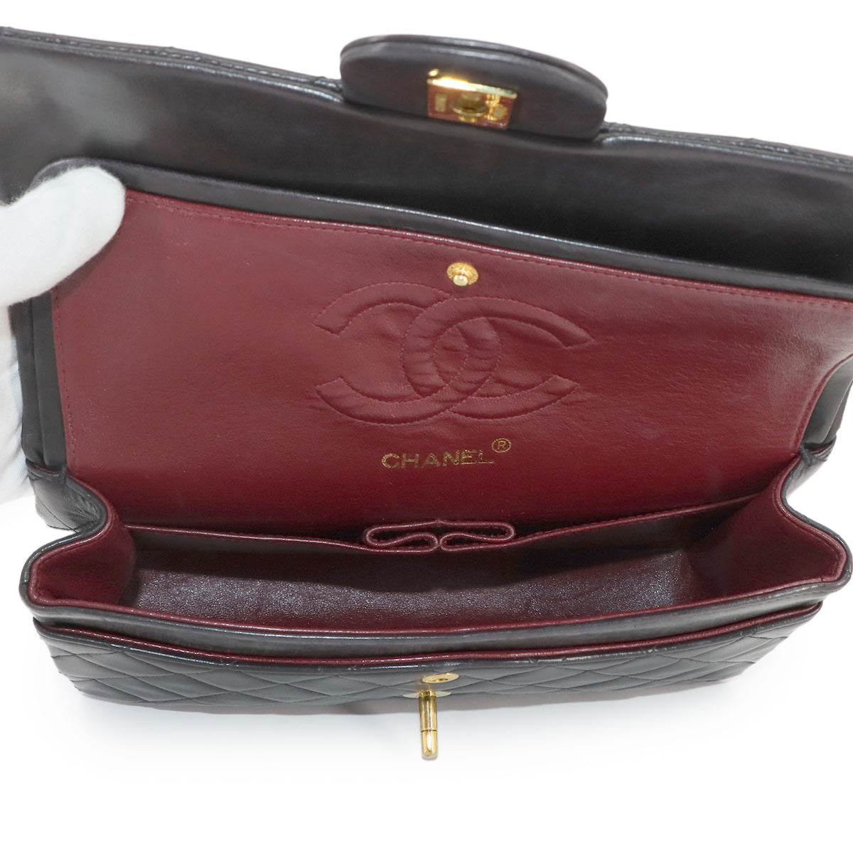 Matelasse 25 Chain Shoulder Bag Leather Black A01112 11.12