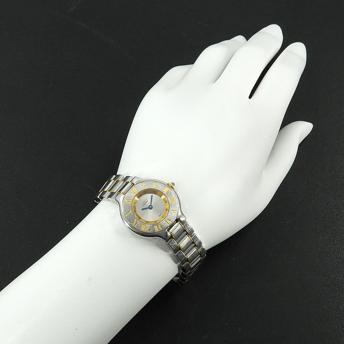 Must 21 Van Thian W10073R6 Quartz Silver Dial Ladies Watch