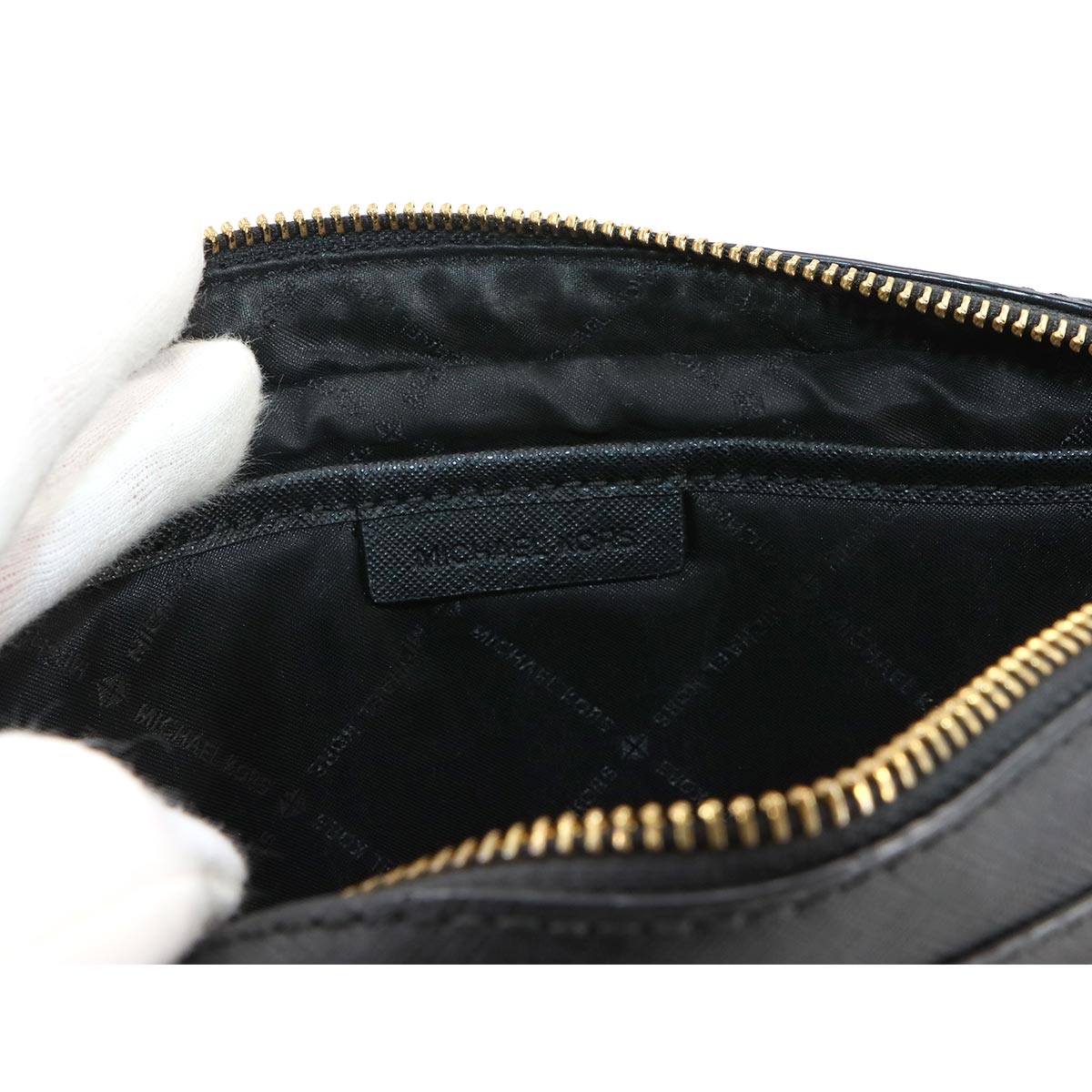 Jet Set LG EW Shoulder Bag Leather Black Purse