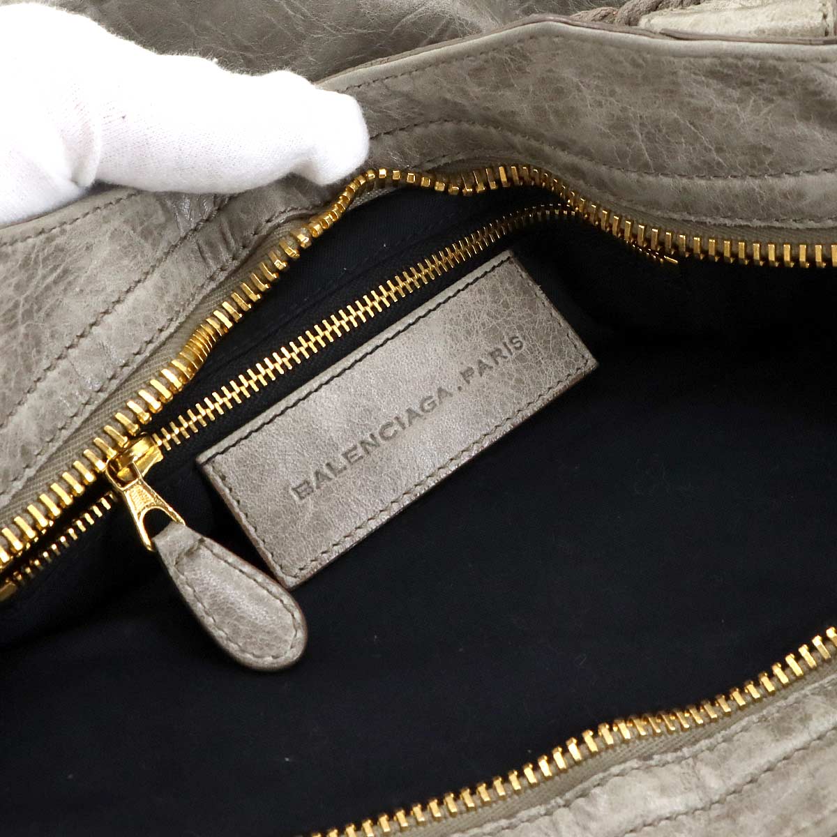 The Giant City Hand Shoulder Bag Leather Gray 173084