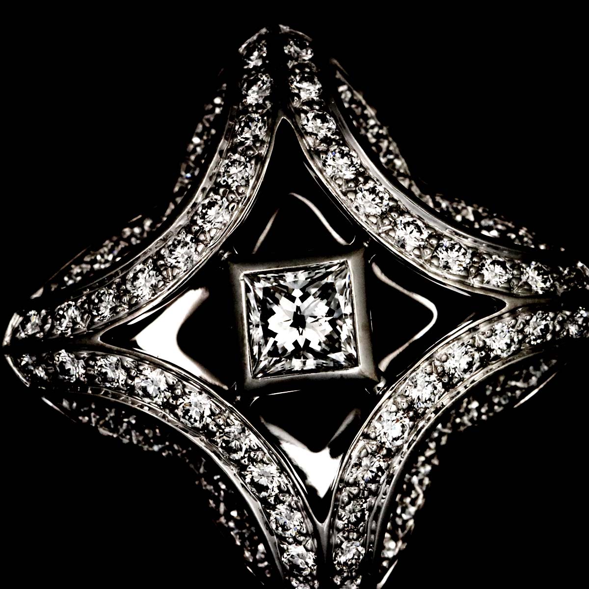 Diamond Blossom Flower Earring Pierced 18K WG 750