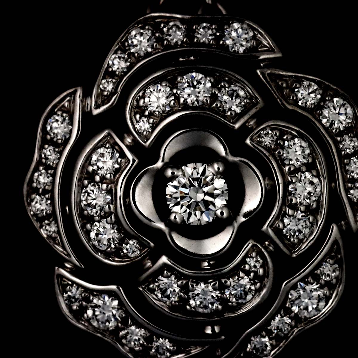 Camelia Necklace Diamond 18K White Gold 750