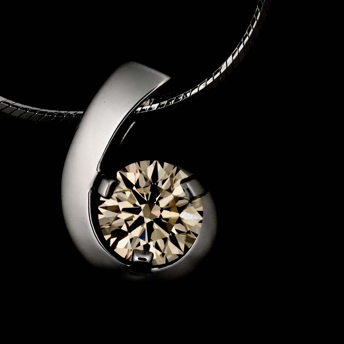 Brown Diamond 0.30ct Necklace 18K White Gold 750