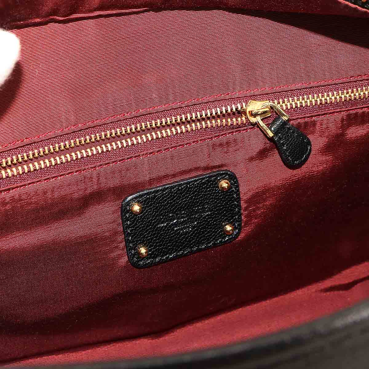 Amazona 28 Hand Bag Leather Black Anagram Purse