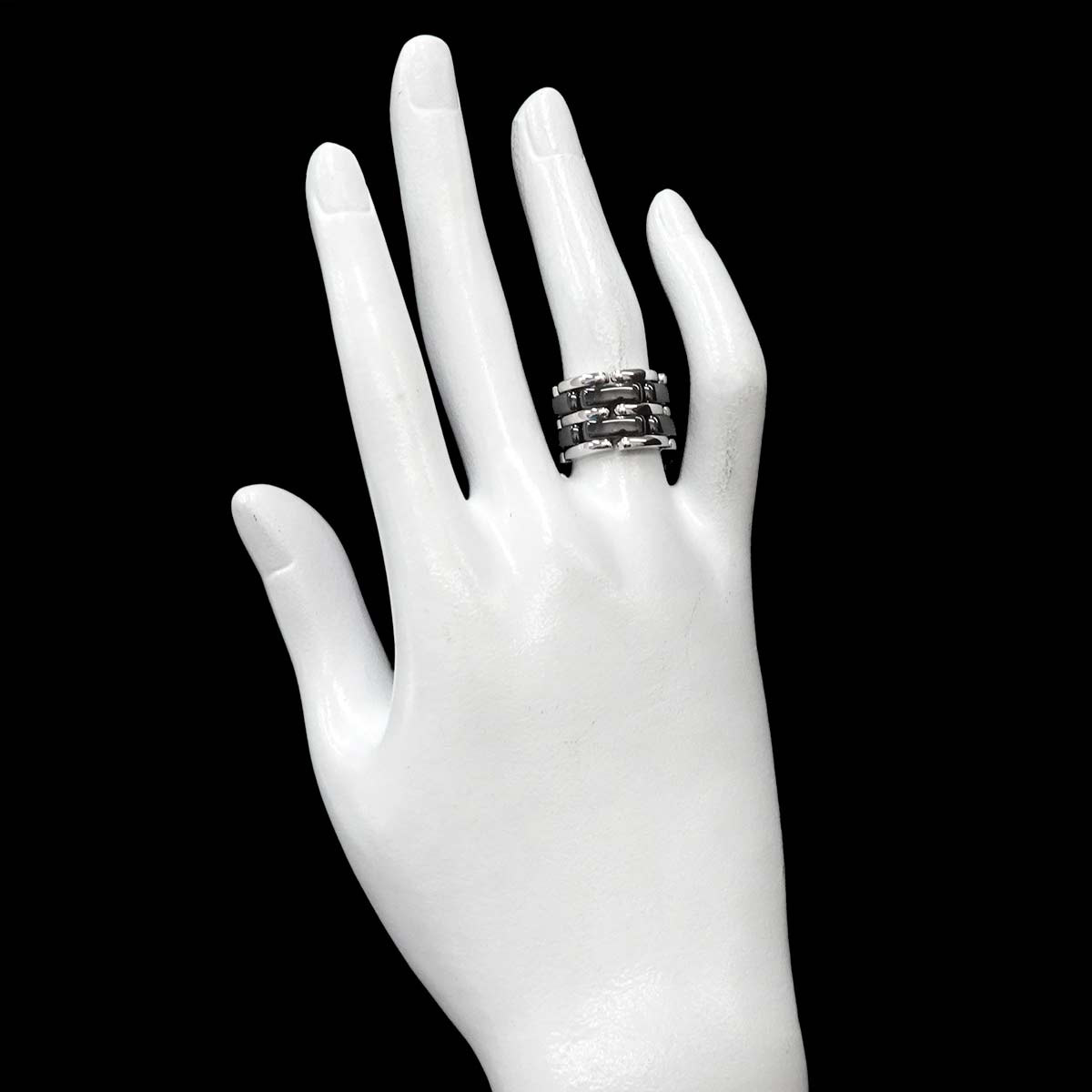 ULTRA Large Ring Black Ceramic 18K WG 750 Size48 4.5(US)