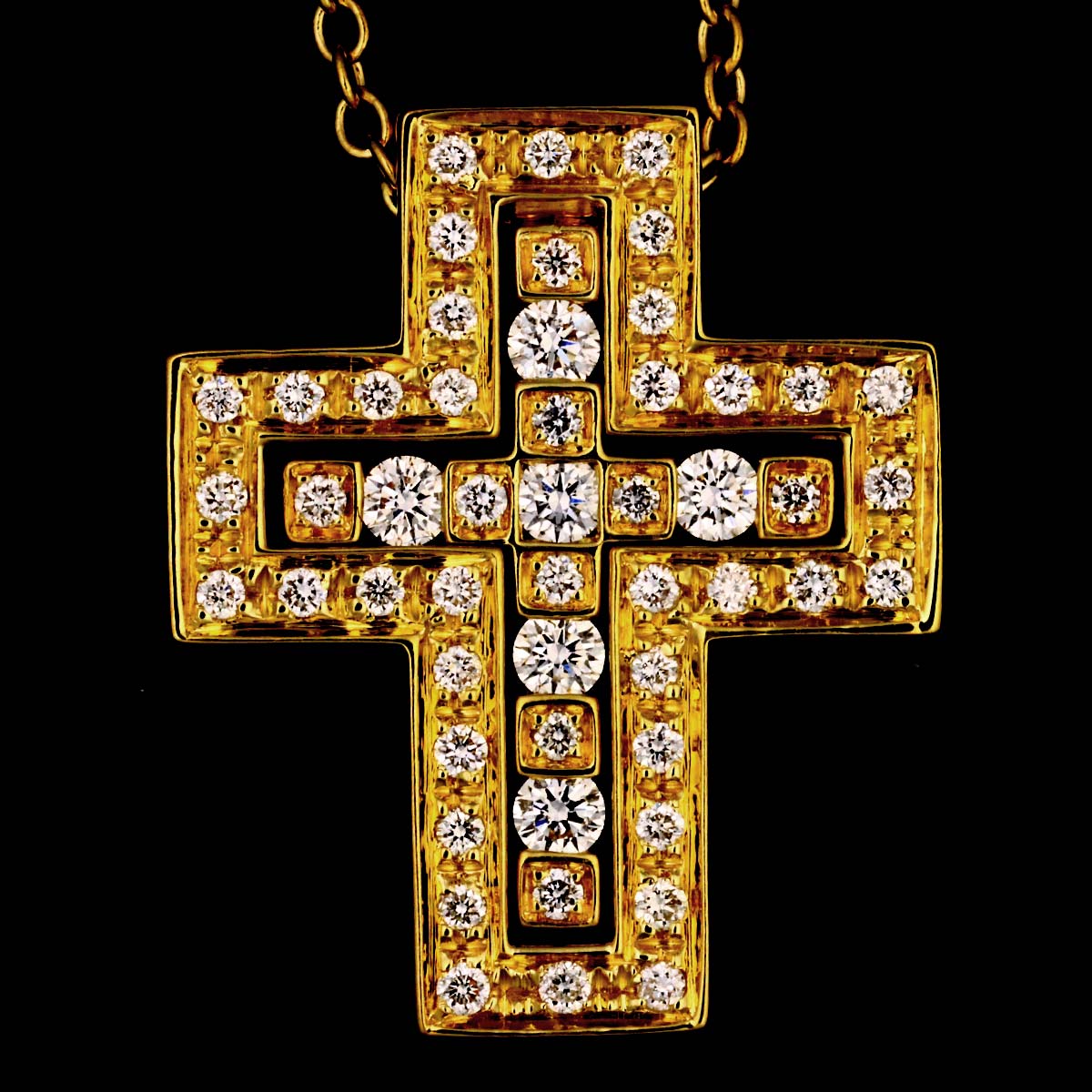 Belle Epoque XS Diamond Cross Necklace 18K YG 750
