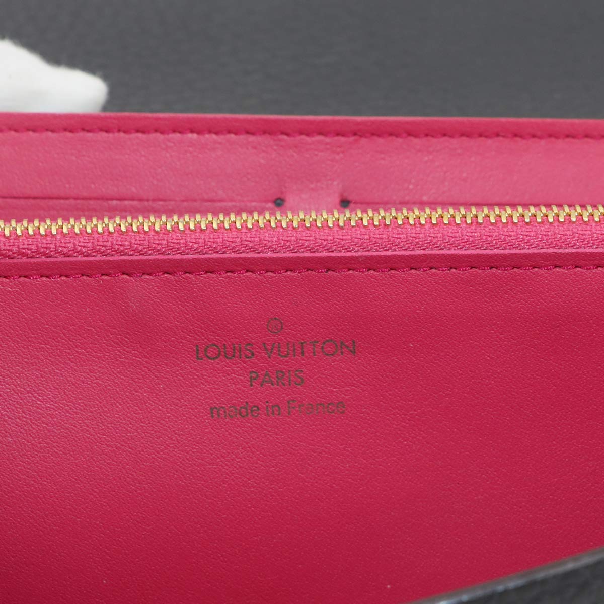 Capucines Wallet Taurillon leather Noir M61248 Purse