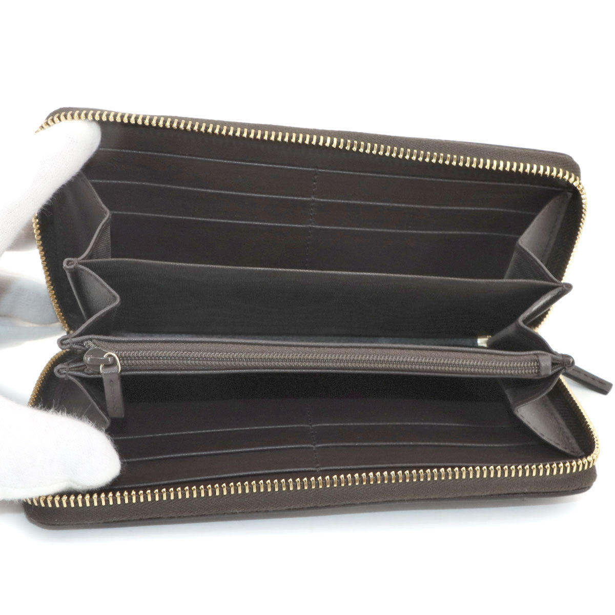 Sukey Interlocking G Zipped Around Long Wallet Beige 308012