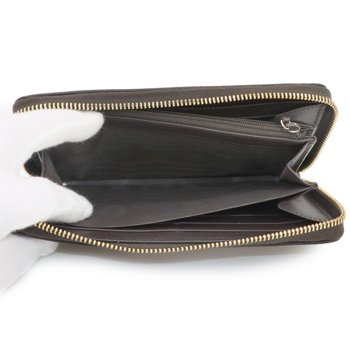 Sukey Interlocking G Zipped Around Long Wallet Beige 308012