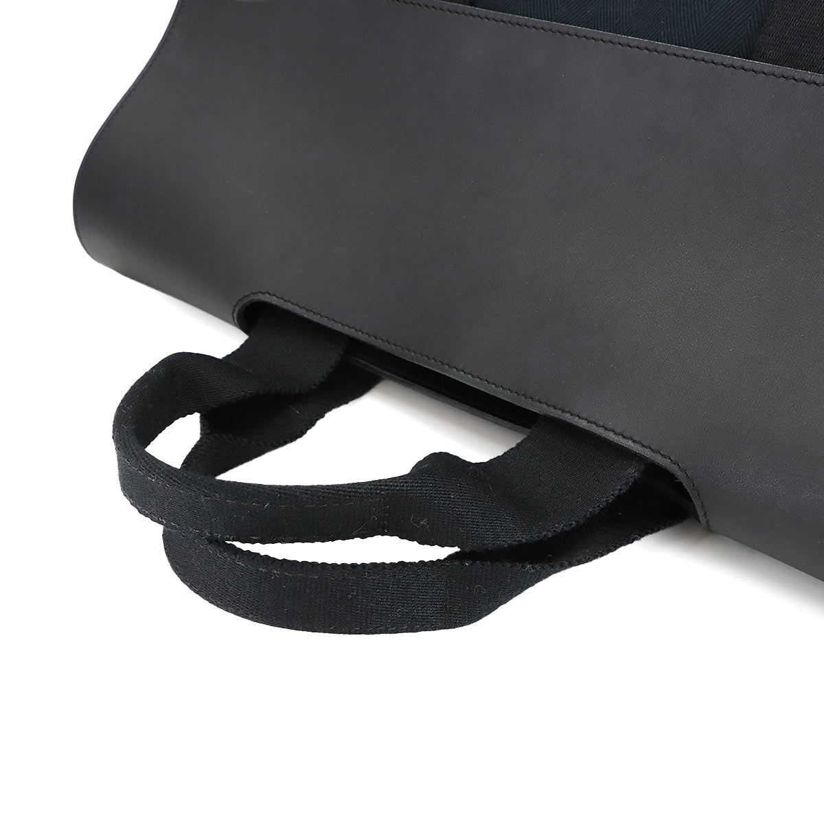 Valparaiso MM Hand Bag Toile chevrons Leather Black Purse