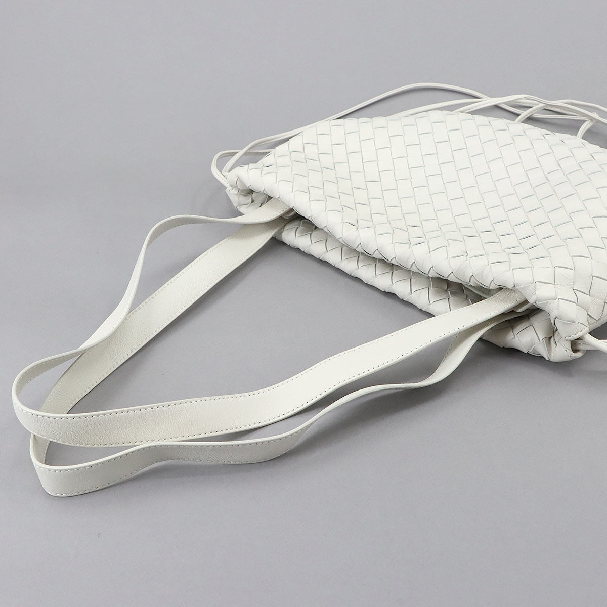 Intrecciato The Bulb Small Shoulder Bag 651811 White