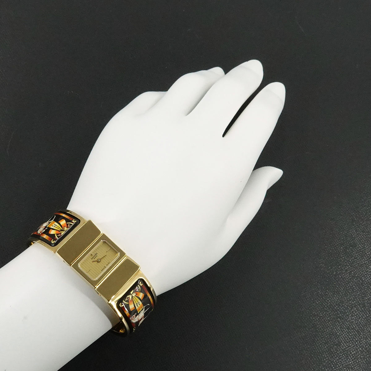 Loquet LO1.201 Quartz Gold Dial Ladies Bngle Watch