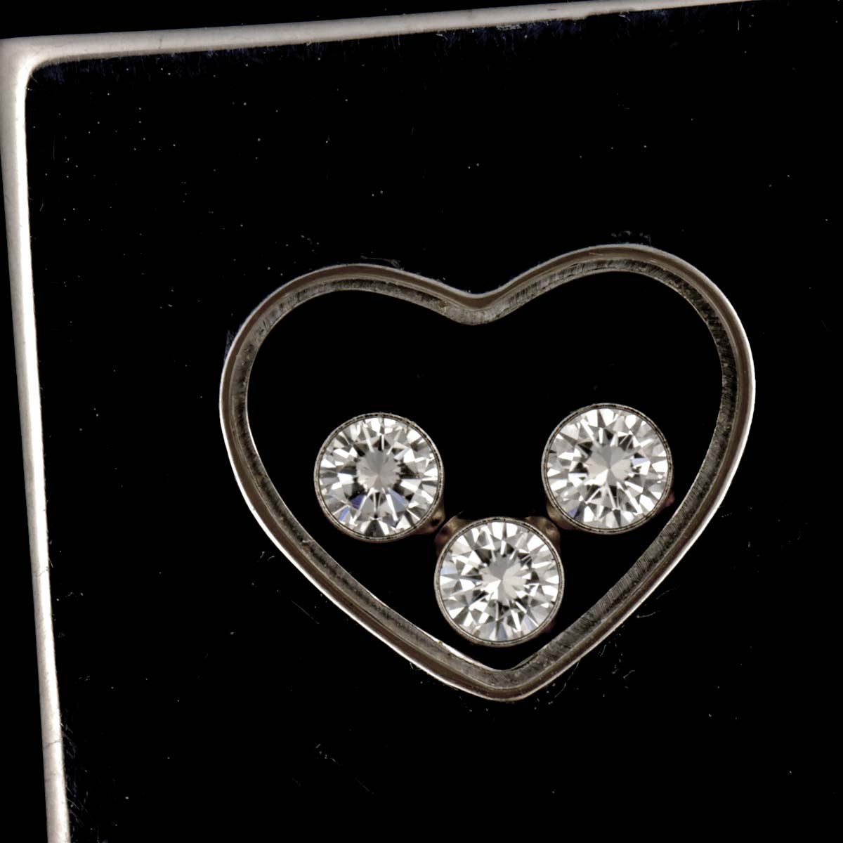 Happy Diamond Heart Necklace 18K White Gold 750