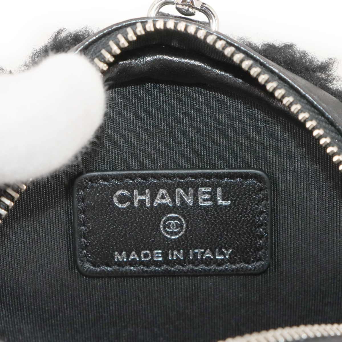 Coco Neige Matelasse Chain Pouch Shearling Leather Black